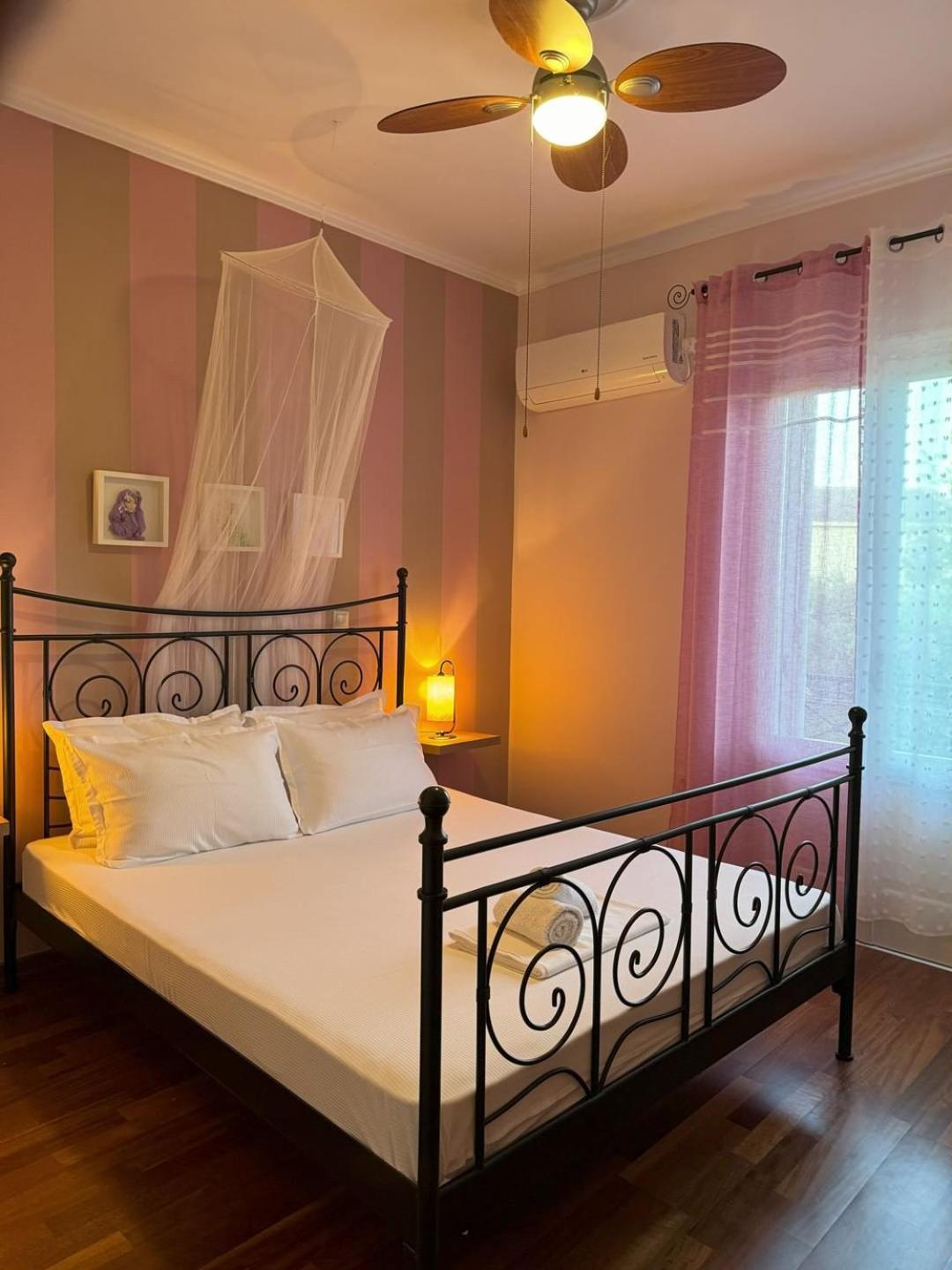 Araucaria Home Lixouri Luaran gambar