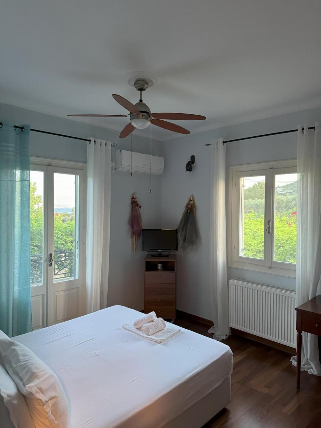 Araucaria Home Lixouri Luaran gambar
